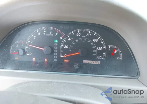 2005 Toyota Camry Le z USA, uszkodzony, nr VIN 4T1BE32K35U039798